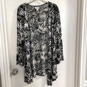 Chico’s Travelers Collection Cardigan Size 3 (XL/size16)